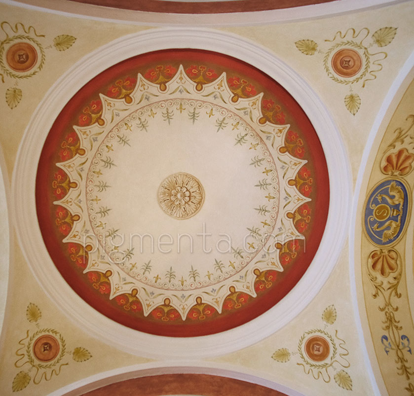 Cupola decorata in stile liberty. Palazzo storico - Praga
